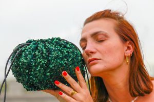 Glitzernde Pailletten-Handtasche in Schwarz-Silber