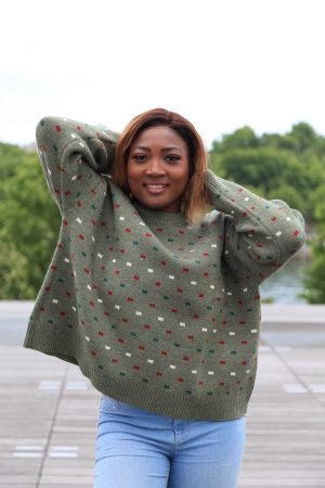 Grüner Oversized-Pullover mit buntem Muster