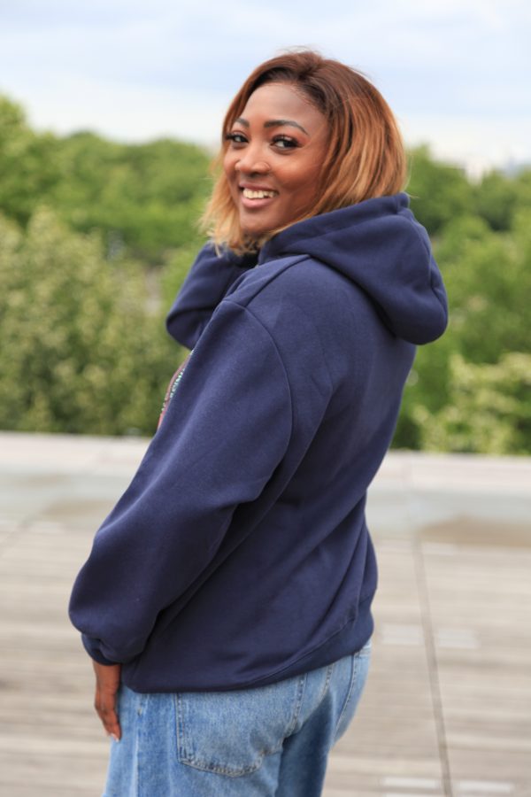 Dunkelblauer Fashion-Hoodie mit Cartoon-Print – Bild 2
