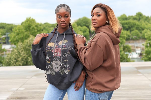 Hoodie "Classic Mouse" mit Glitzersteinen – Schwarz – Bild 9