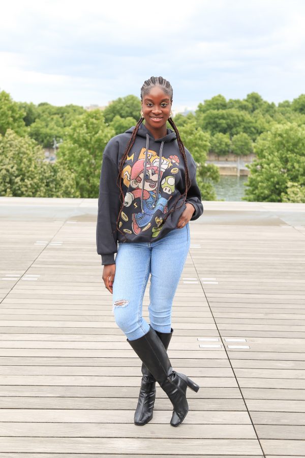 Schwarzer Super-Mario Hoodie mit Print – Bild 7