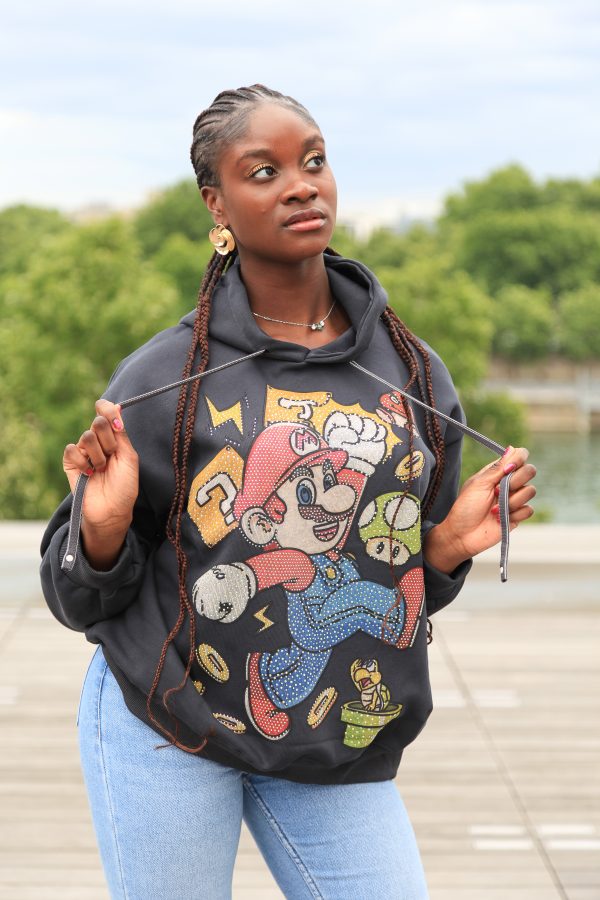 Schwarzer Super-Mario Hoodie mit Print – Bild 2