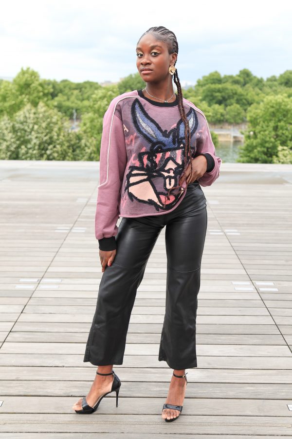 Lila Oversized-Sweater mit Cartoon-Print – Bild 5