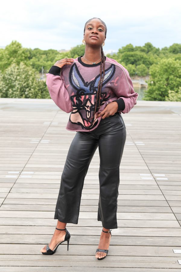 Lila Oversized-Sweater mit Cartoon-Print – Bild 6