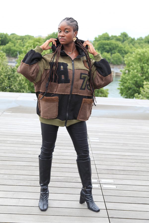 Oversized Patchwork-Jacke mit Kapuze – Khaki – Bild 8