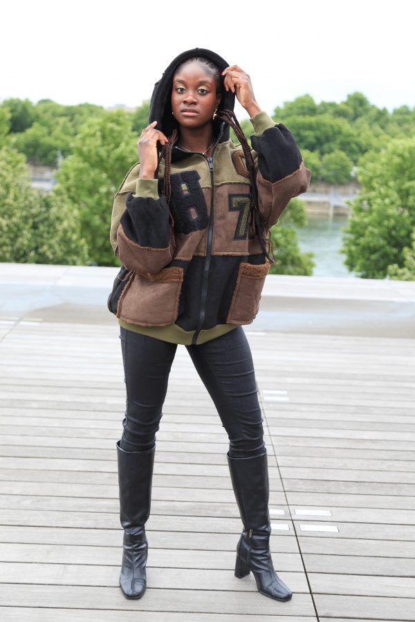 Oversized Patchwork-Jacke mit Kapuze – Khaki – Bild 7